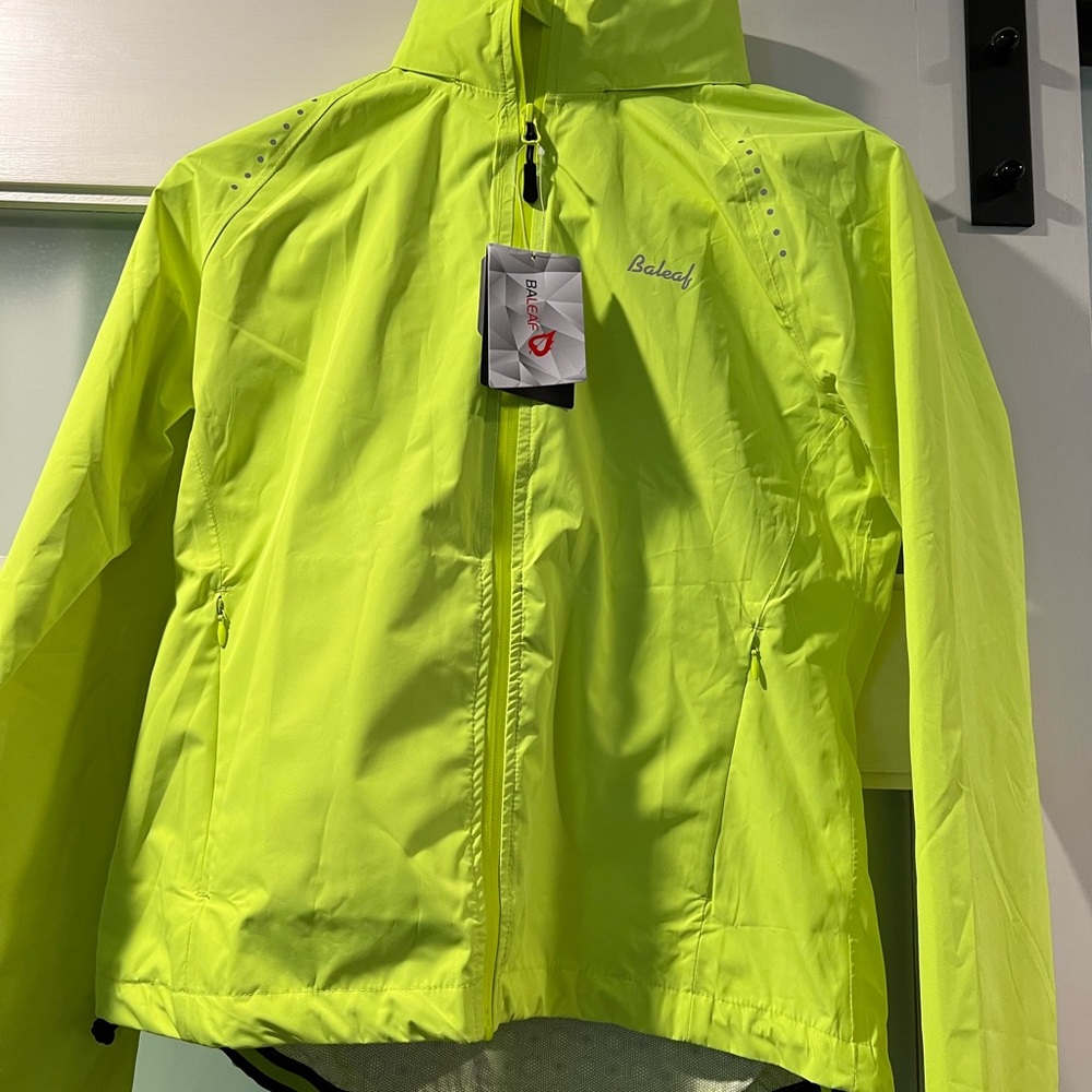 High visibility rain jacket NWT